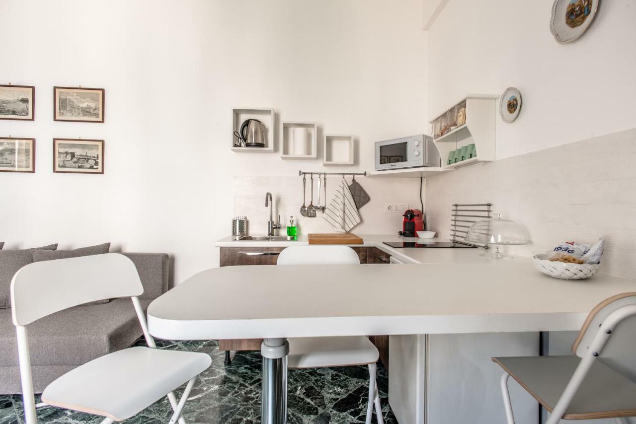 Apartamento La Casa Di Eugenio Nápoles Exterior foto